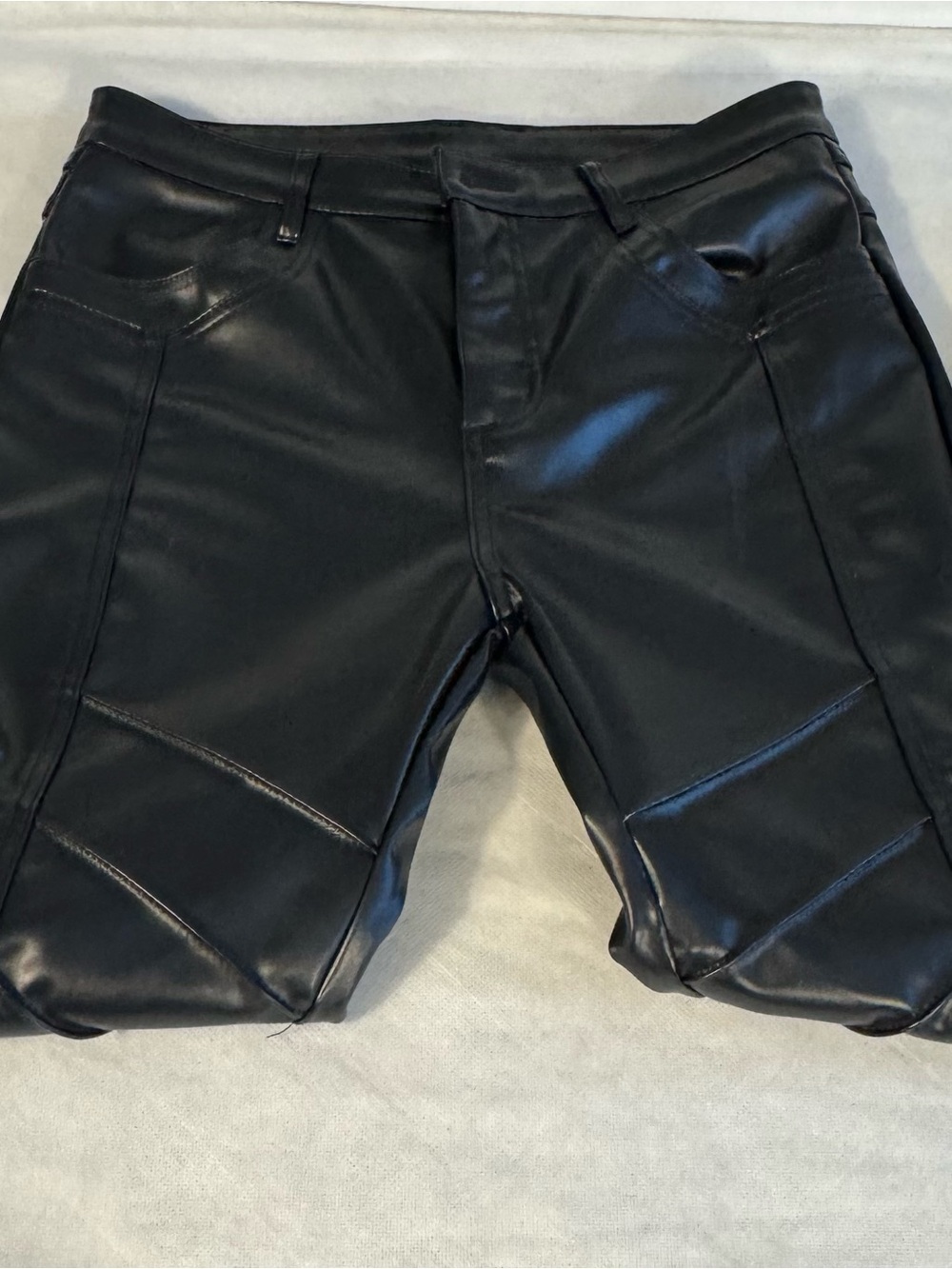 UNISEX Black Vegan Faux Leather Moto Pants Size 32 Skinny Biker Style - Picture 3 of 8